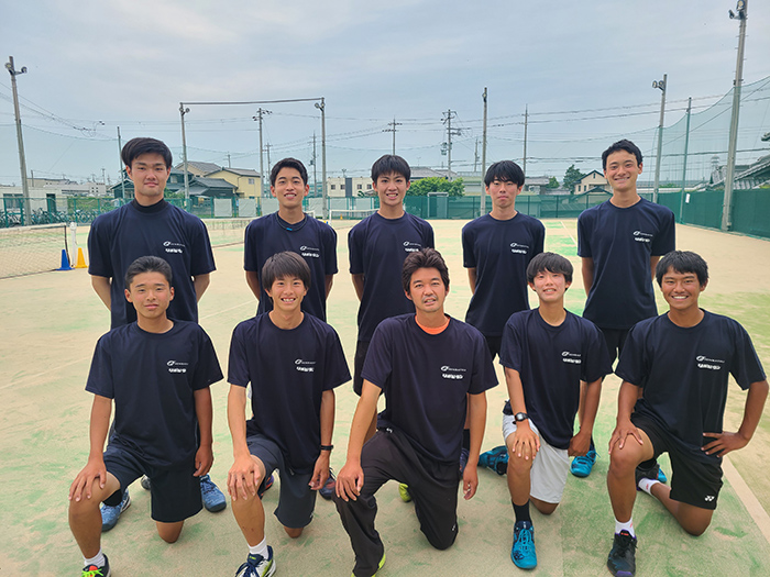 優勝校に贈られたチャンピオンTシャツ-第46回全国選抜高校テニス大会